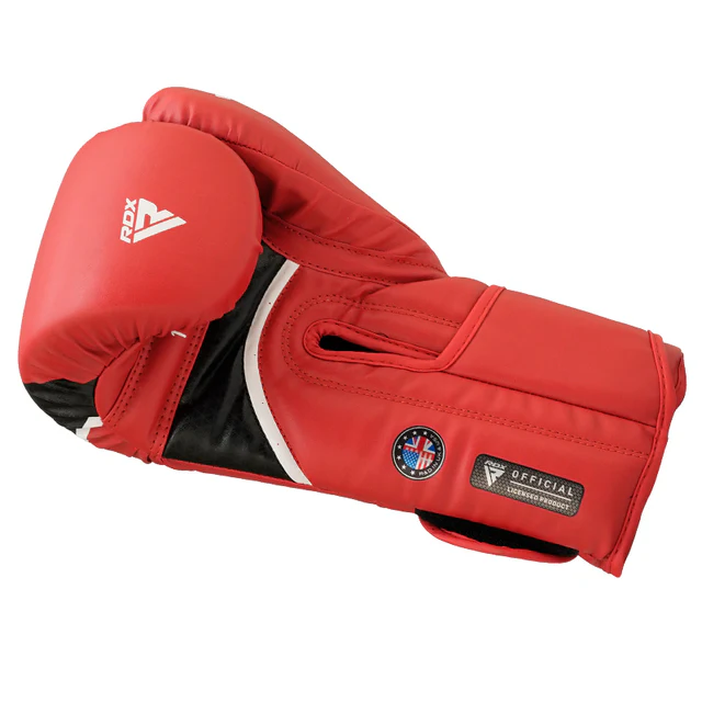 boxing_glove_t17_red_29-08-2023_618_4_640x_crop_center.webp RDX BOXING GLOVES AURA PLUS T-17 - Image 4